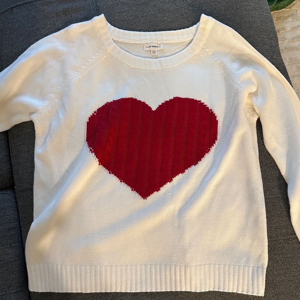 Eesome Cream Sweater with Red Heart Design